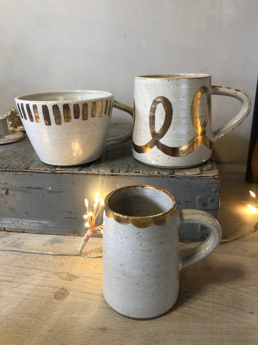 Gold curly whirlers mug